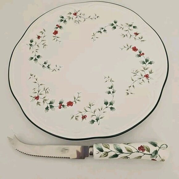 Pfaltzgraff Winterberry Cheese Tray and Knife 9" sculpted handle server spread - Picture 2 of 11